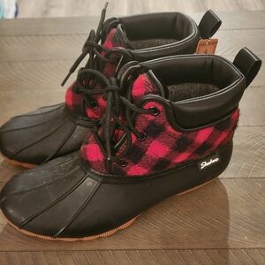 Skechers Black and Red Plaid Boots
